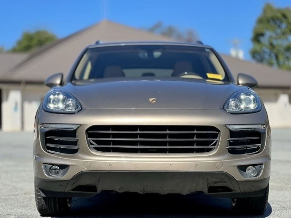 2016 Porsche 958 Cayenne - Image 2 of 19