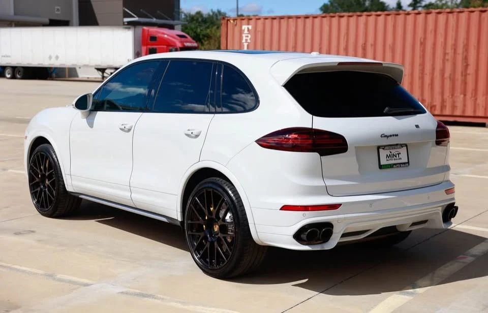 2016 Porsche 958 Cayenne - Image 4 of 16