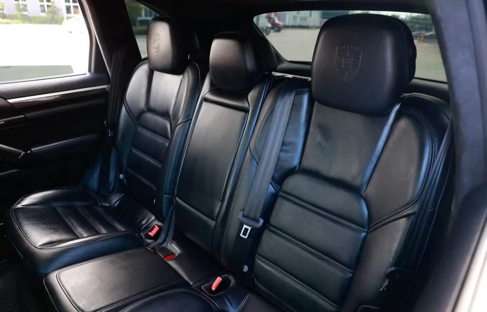 2016 Porsche 958 Cayenne - Image 12 of 16