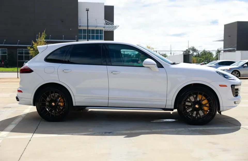 2016 Porsche 958 Cayenne - Image 8 of 16