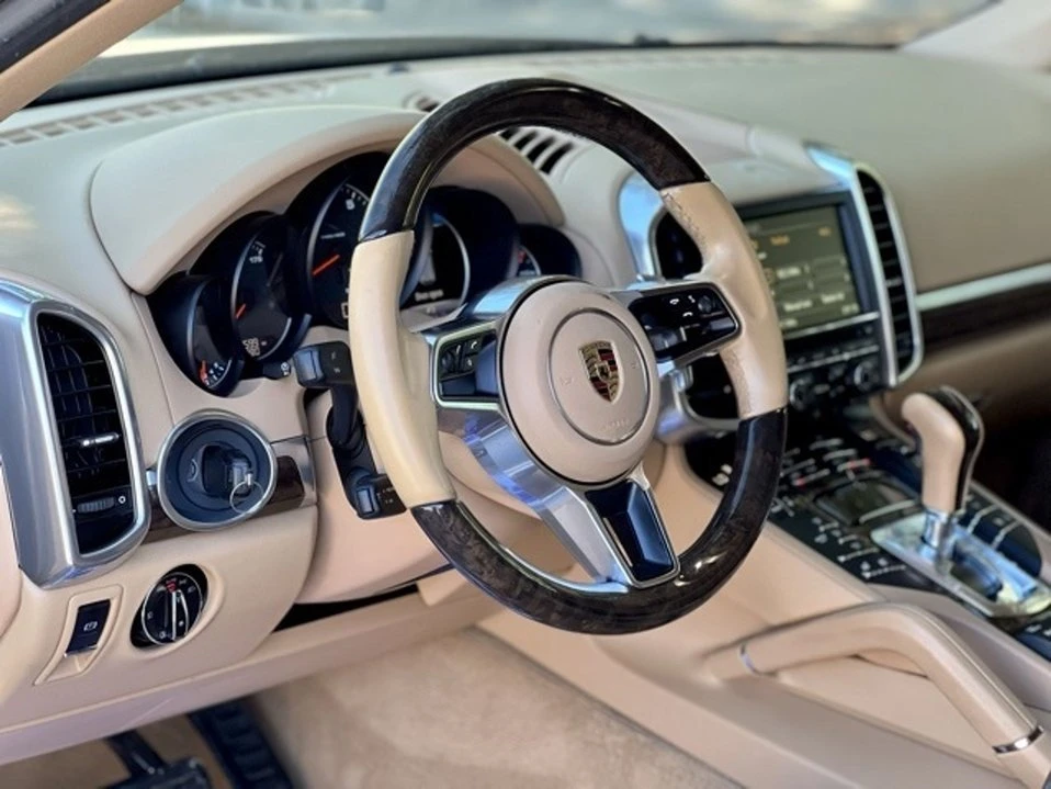 2016 Porsche 958 Cayenne - Image 14 of 19