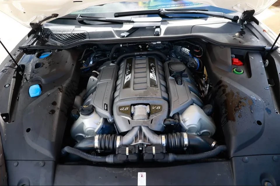 2016 Porsche 958 Cayenne - Image 16 of 16