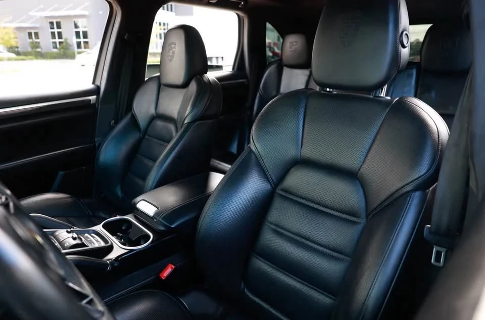 2016 Porsche 958 Cayenne - Image 11 of 16