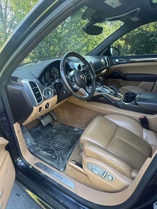 2016 Porsche 958 Cayenne - Image 5 of 6