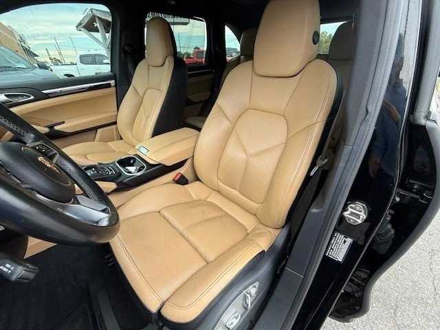 2016 Porsche 958 Cayenne - Image 9 of 19