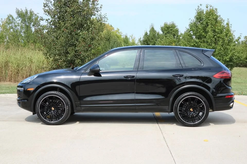2016 Porsche 958 Cayenne - Image 2 of 20