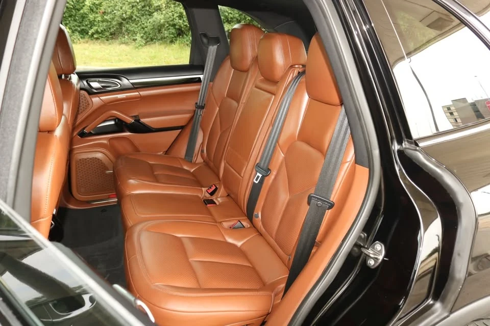 2016 Porsche 958 Cayenne - Image 10 of 20