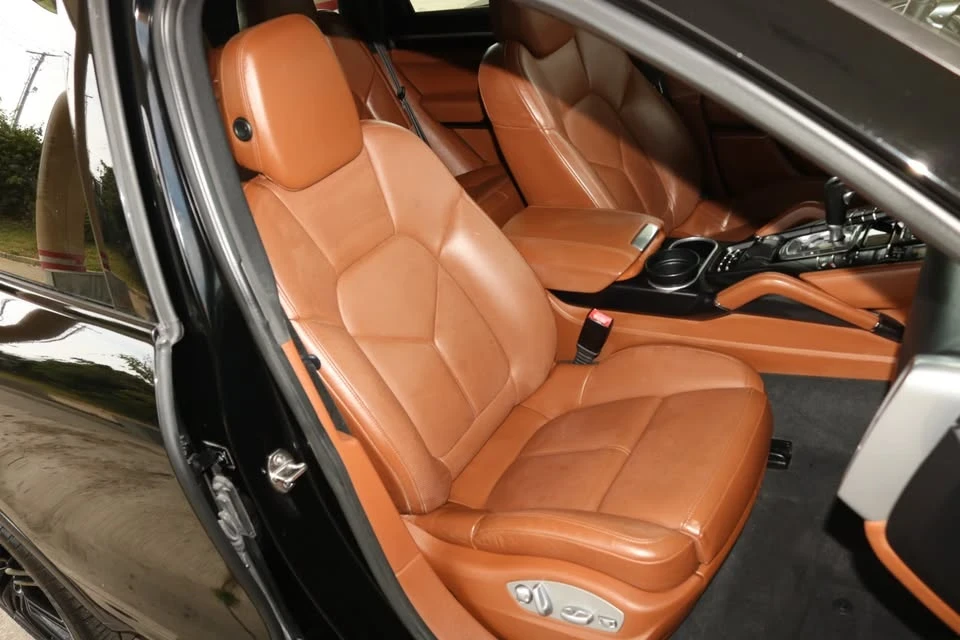 2016 Porsche 958 Cayenne - Image 14 of 20