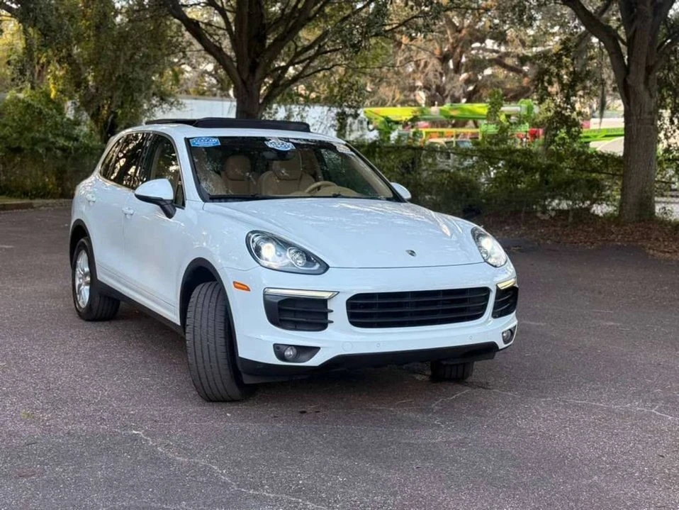 2016 Porsche 958 Cayenne - Image 2 of 19