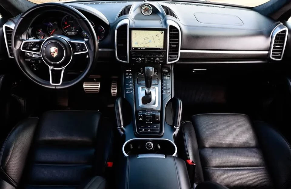 2016 Porsche 958 Cayenne - Image 14 of 16