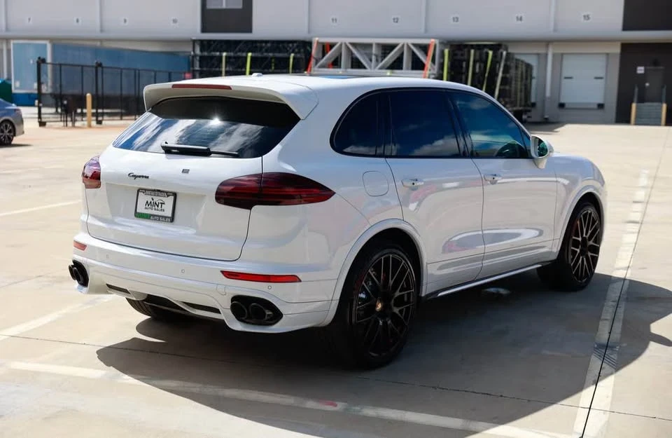 2016 Porsche 958 Cayenne - Image 6 of 16