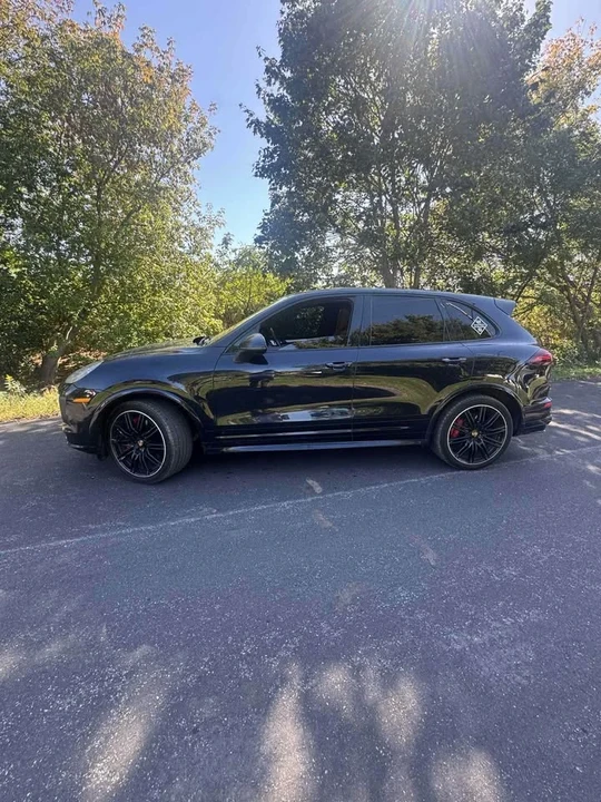 2016 Porsche 958 Cayenne - Image 2 of 6