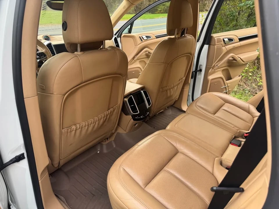 2016 Porsche 958 Cayenne - Image 7 of 10
