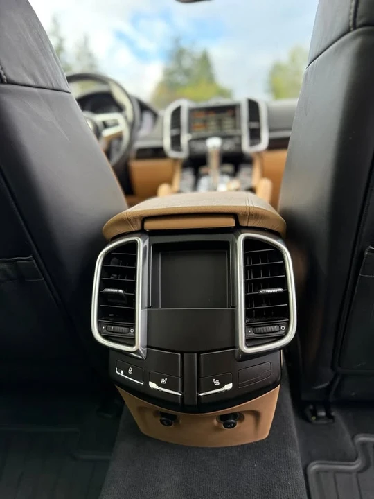 2016 Porsche 958 Cayenne - Image 3 of 16