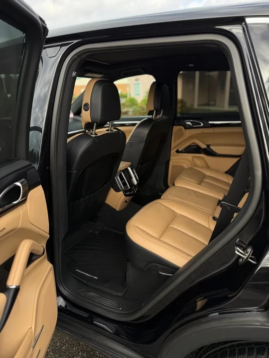 2016 Porsche 958 Cayenne - Image 9 of 16