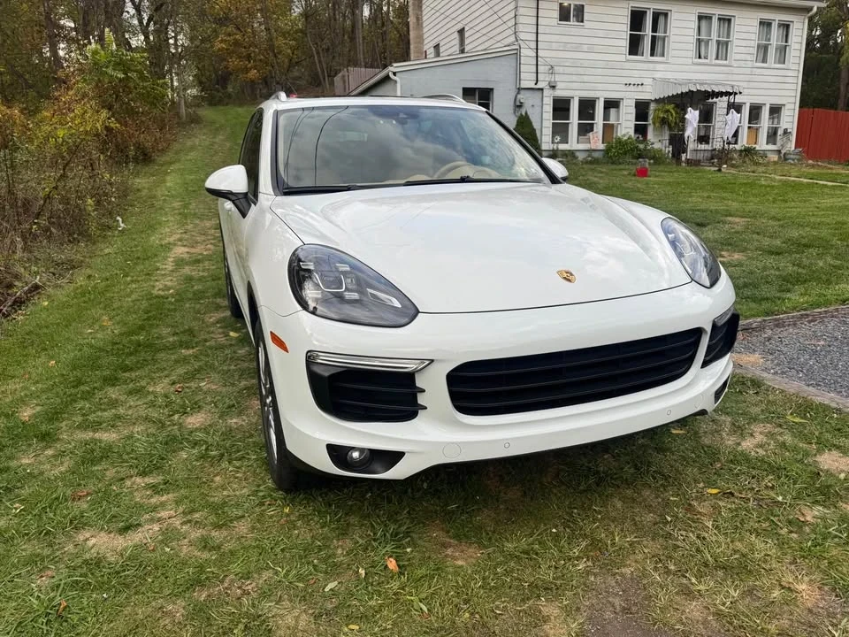 2016 Porsche 958 Cayenne - Image 3 of 10