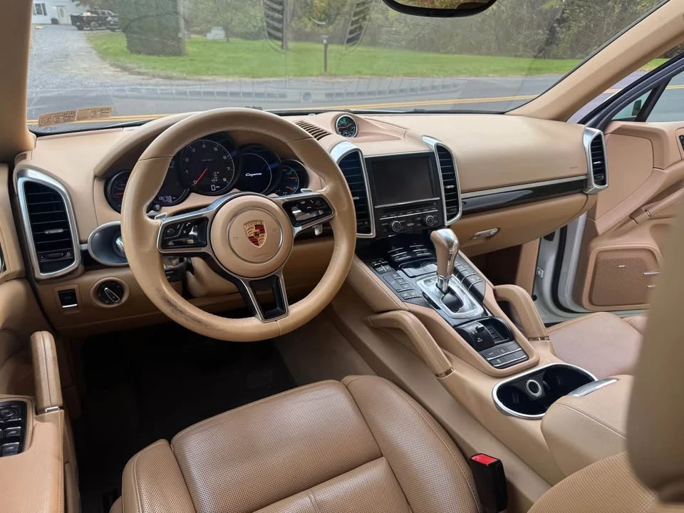2016 Porsche 958 Cayenne - Image 6 of 10