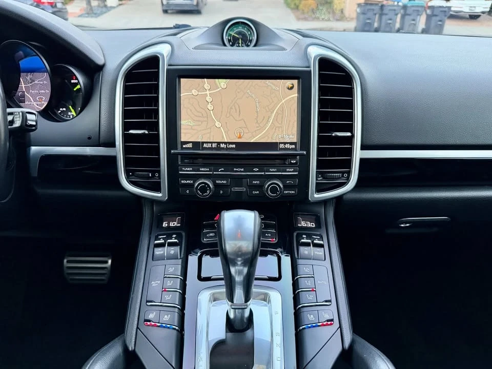 2016 Porsche 958 Cayenne - Image 18 of 20