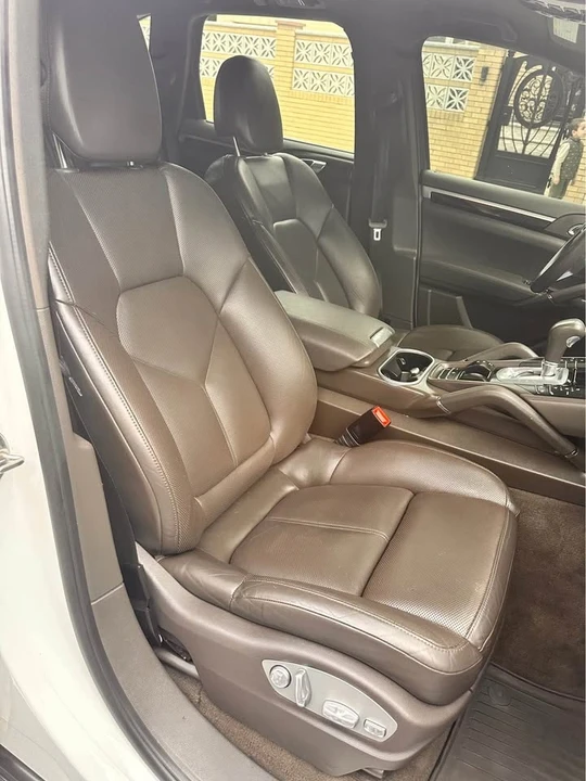 2016 Porsche 958 Cayenne - Image 13 of 16
