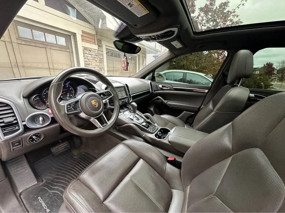2016 Porsche 958 Cayenne - Image 13 of 14