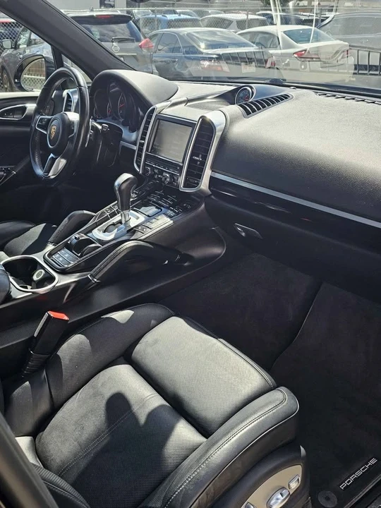 2016 Porsche 958 Cayenne - Image 12 of 20