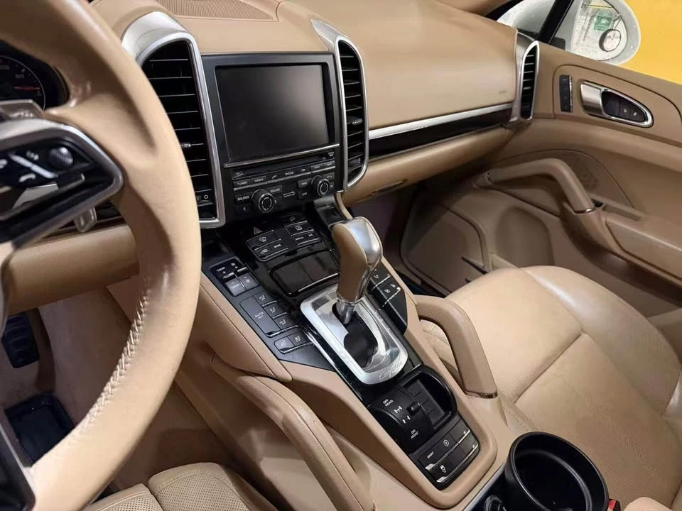 2016 Porsche 958 Cayenne - Image 6 of 6