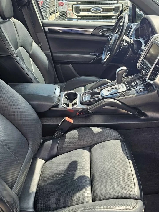 2016 Porsche 958 Cayenne - Image 10 of 20