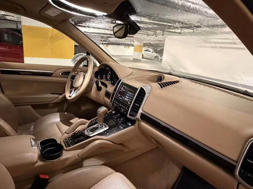 2016 Porsche 958 Cayenne - Image 5 of 6