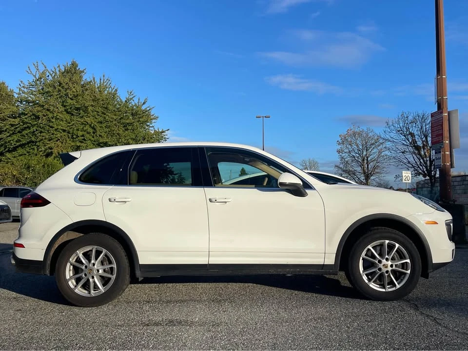 2016 Porsche 958 Cayenne - Image 2 of 17