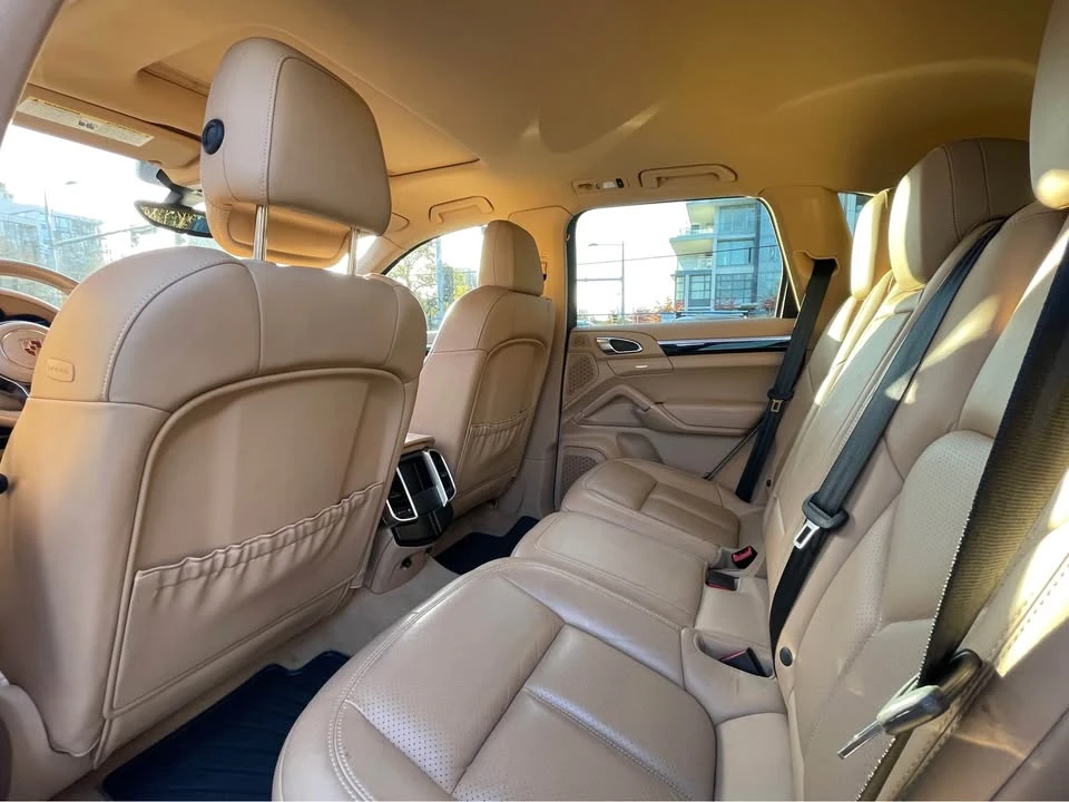 2016 Porsche 958 Cayenne - Image 9 of 17