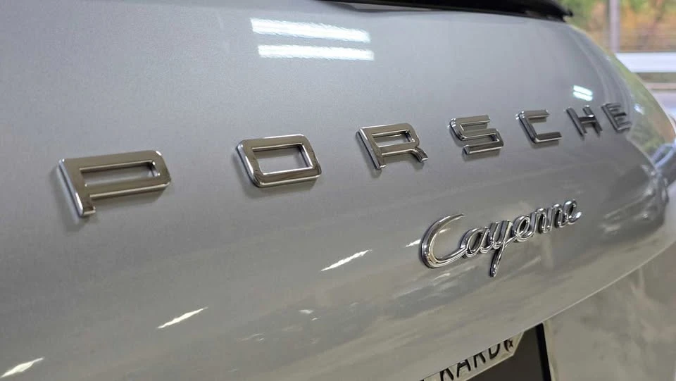 2016 Porsche 958 Cayenne - Image 11 of 15
