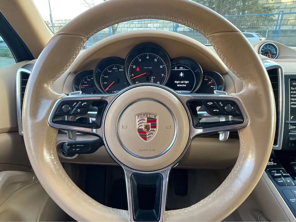 2016 Porsche 958 Cayenne - Image 16 of 17