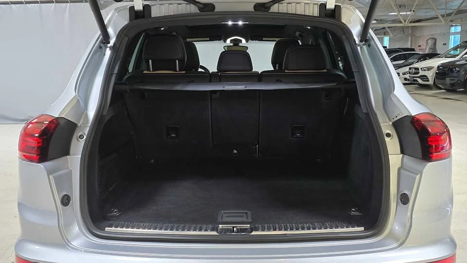 2016 Porsche 958 Cayenne - Image 12 of 15
