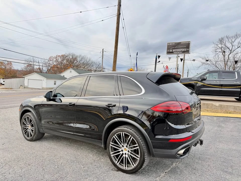 2016 Porsche 958 Cayenne - Image 3 of 10