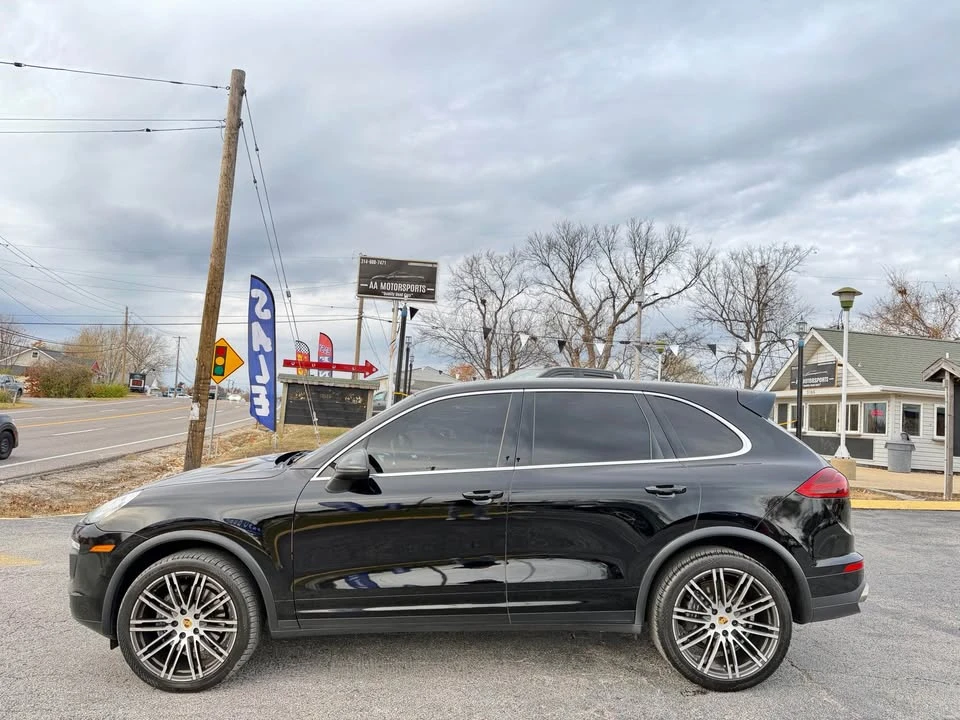 2016 Porsche 958 Cayenne - Image 2 of 10