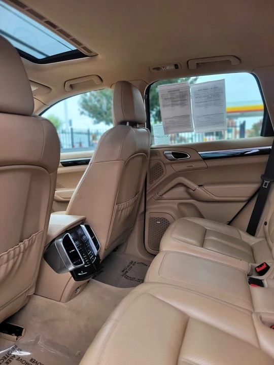 2016 Porsche 958 Cayenne - Image 9 of 13