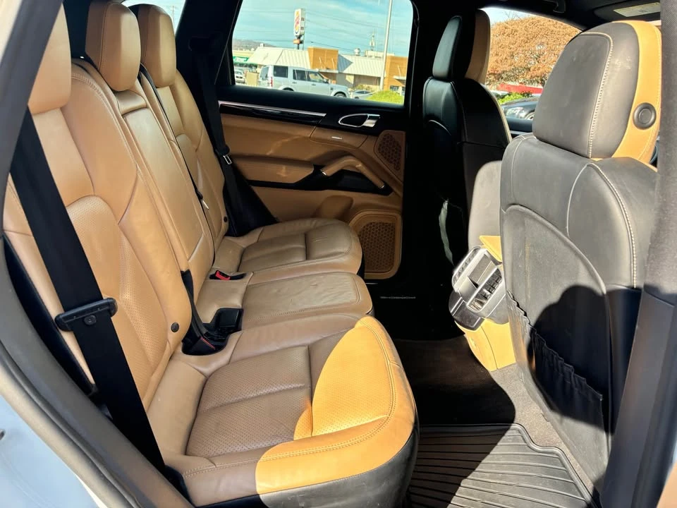 2016 Porsche 958 Cayenne - Image 10 of 10