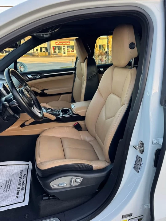 2016 Porsche 958 Cayenne - Image 11 of 19