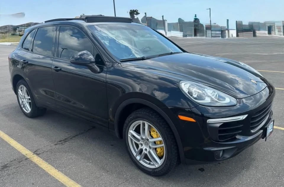 2016 Porsche 958 Cayenne - Image 2 of 8