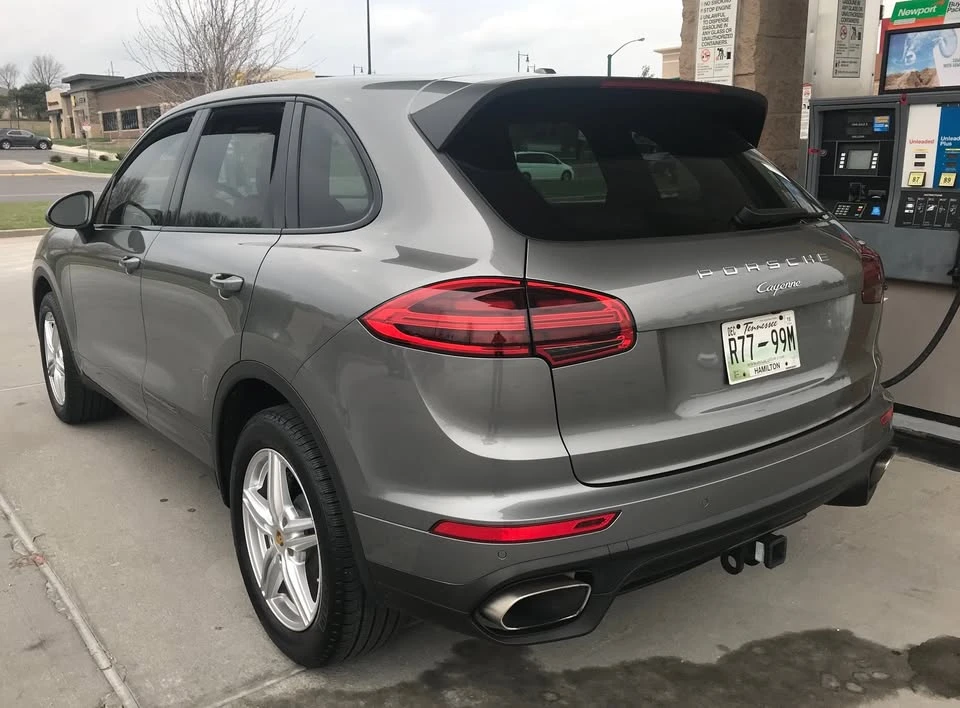 2016 Porsche 958 Cayenne - Image 3 of 8