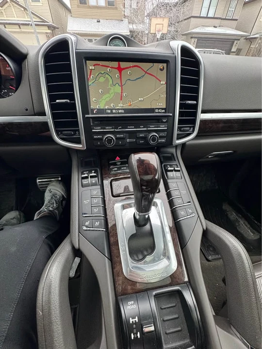 2016 Porsche 958 Cayenne - Image 16 of 20