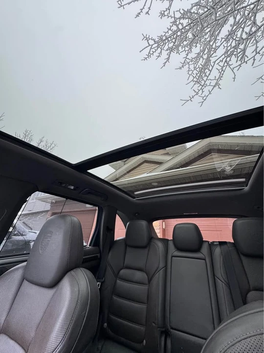 2016 Porsche 958 Cayenne - Image 13 of 20