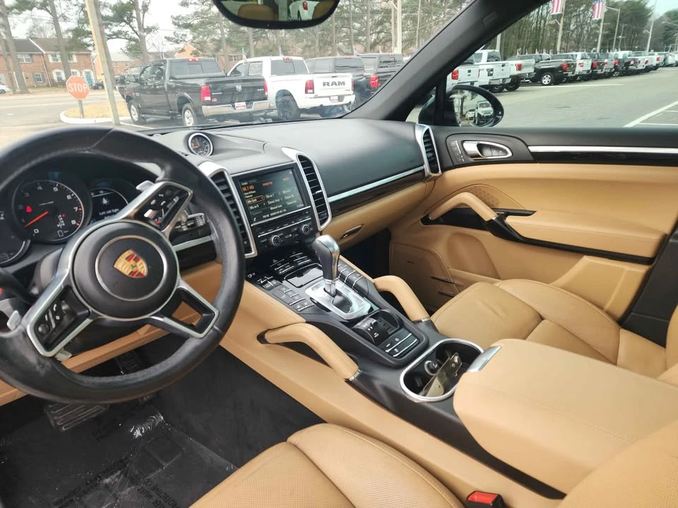 2016 Porsche 958 Cayenne - Image 14 of 15