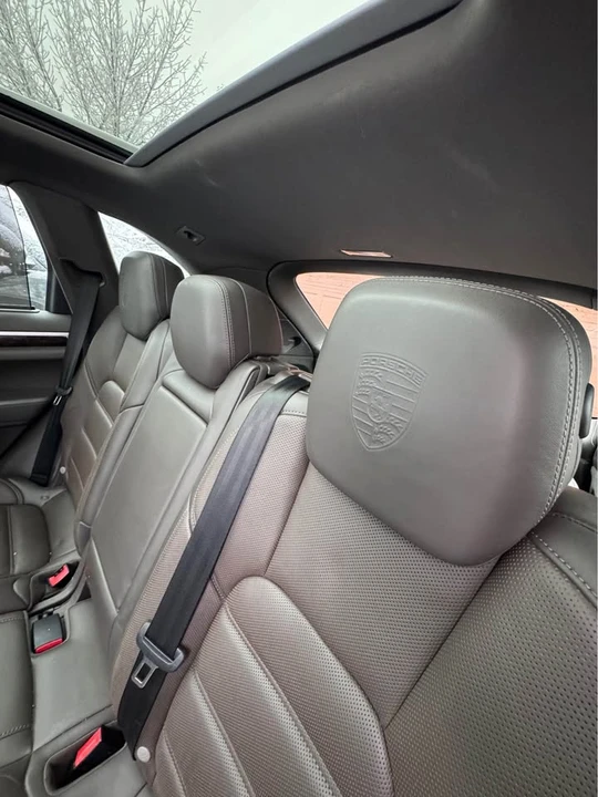 2016 Porsche 958 Cayenne - Image 11 of 20