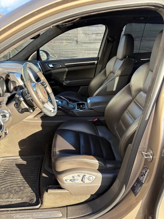 2016 Porsche 958 Cayenne - Image 8 of 15