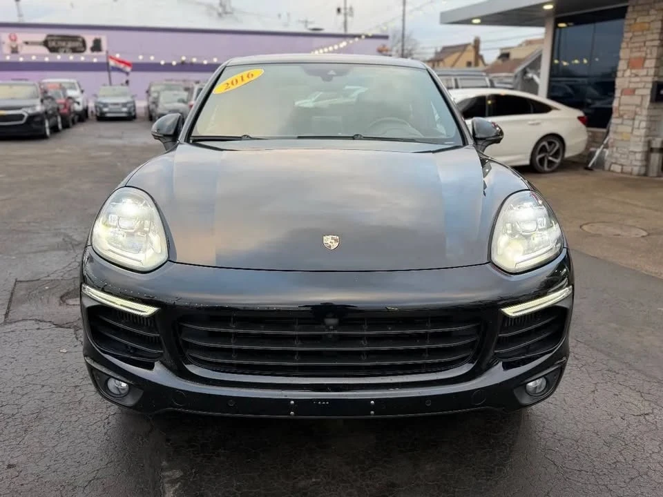 2016 Porsche 958 Cayenne - Image 2 of 4