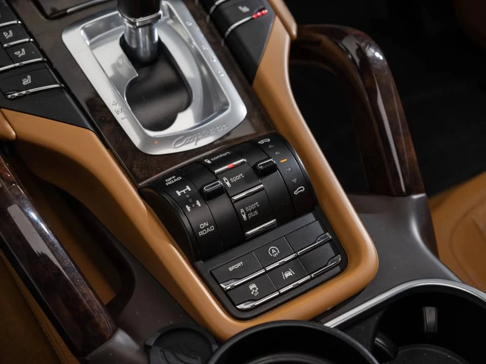 2016 Porsche 958 Cayenne - Image 14 of 19