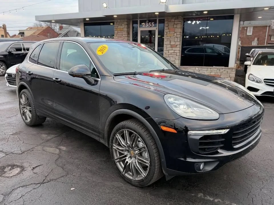 2016 Porsche 958 Cayenne - Image 3 of 4