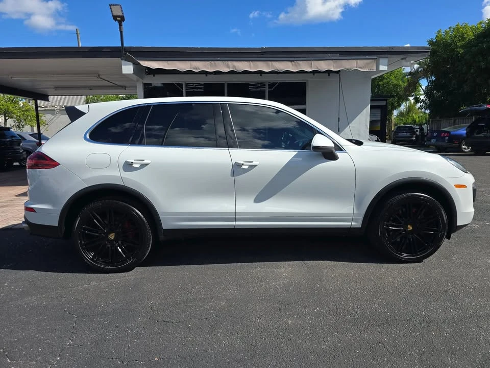 2016 Porsche 958 Cayenne - Image 6 of 20