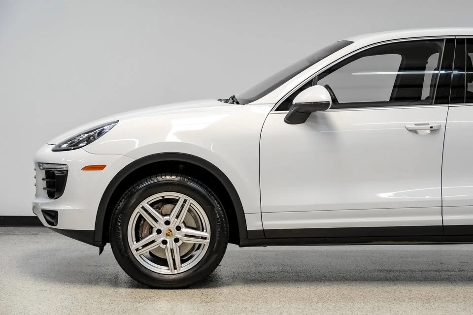 2016 Porsche 958 Cayenne - Image 11 of 18